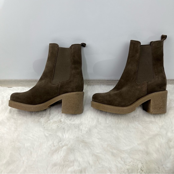 NEW LA CANADIENNE Zaine Waterproof Chelsea Boot Stone Oiled Suede Chunky Sz 5.5 - Picture 13 of 15